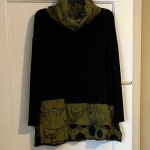 NWOT KOZAN  Women's Tunic S